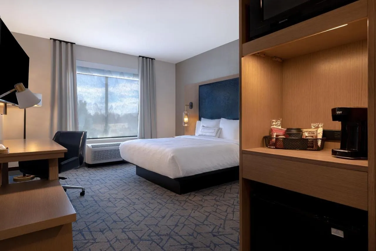 Hotel Fairfield By Marriott Inn & Suites Denver Airport At Gateway Park